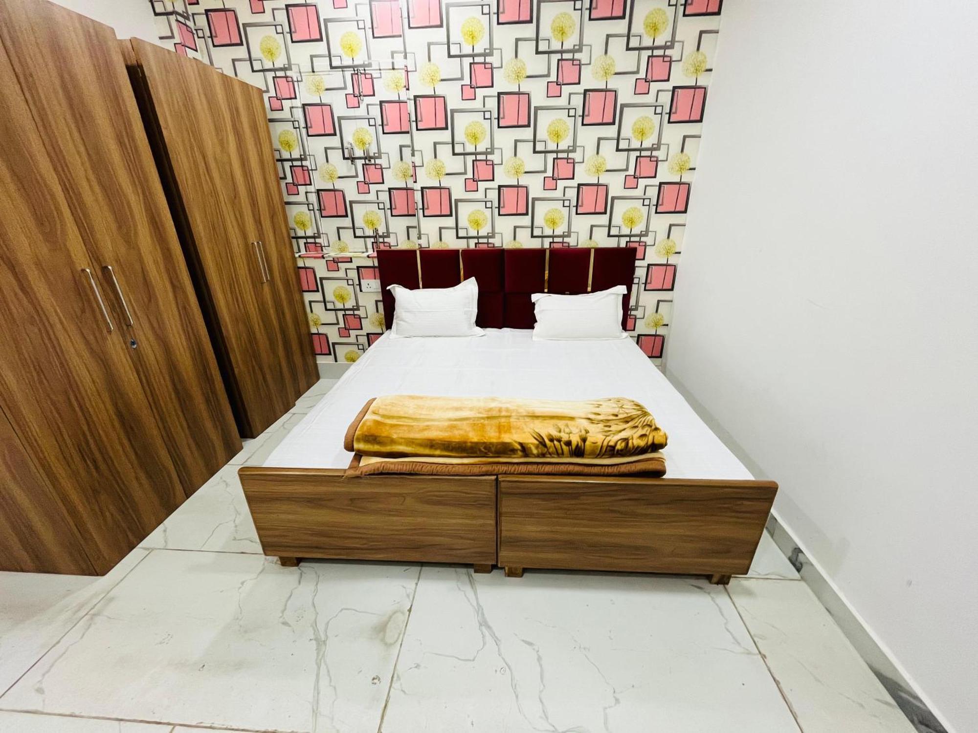 Townhouse Happy Habitat Guest House Greater Noida Buitenkant foto