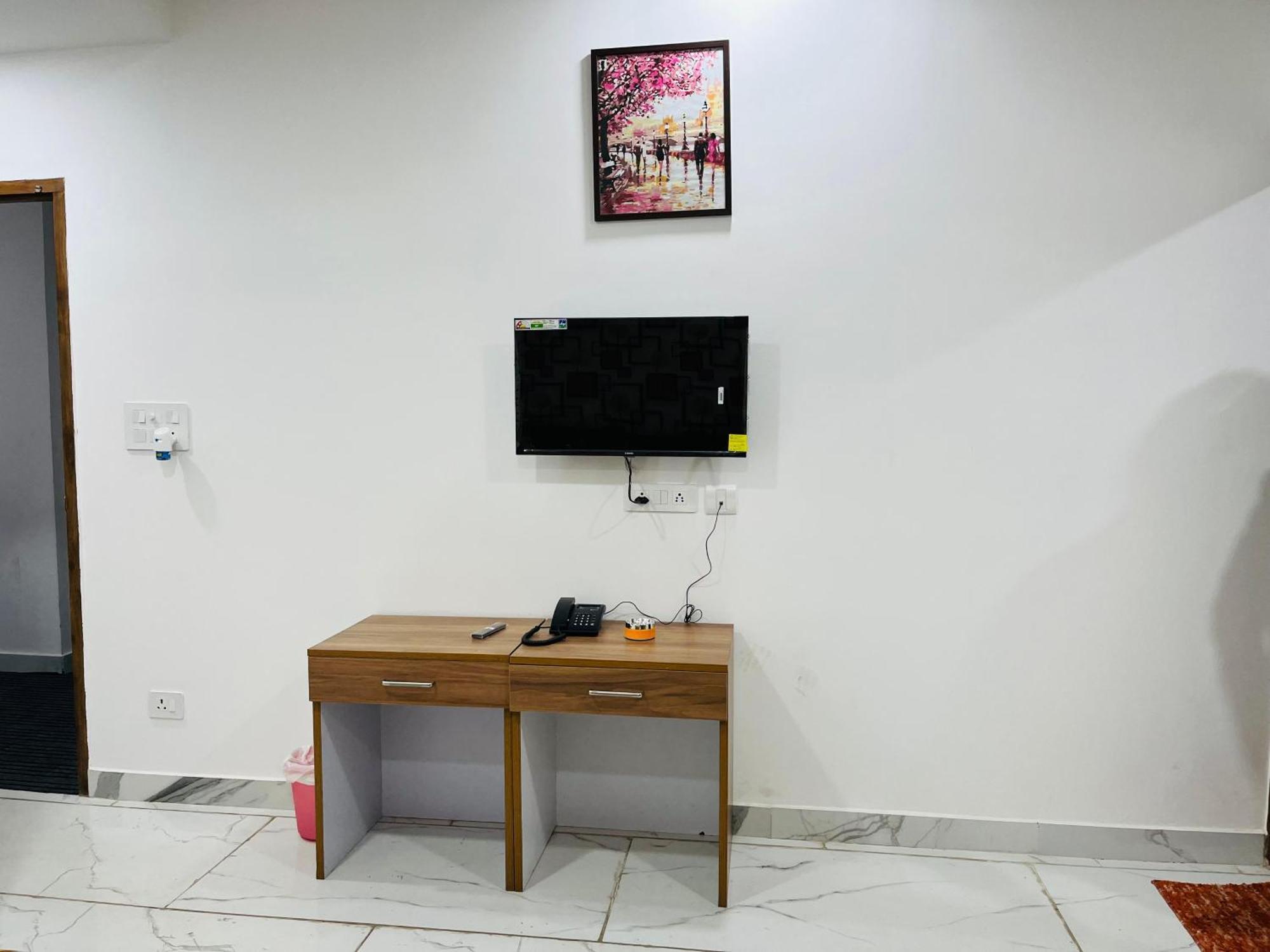 Townhouse Happy Habitat Guest House Greater Noida Buitenkant foto