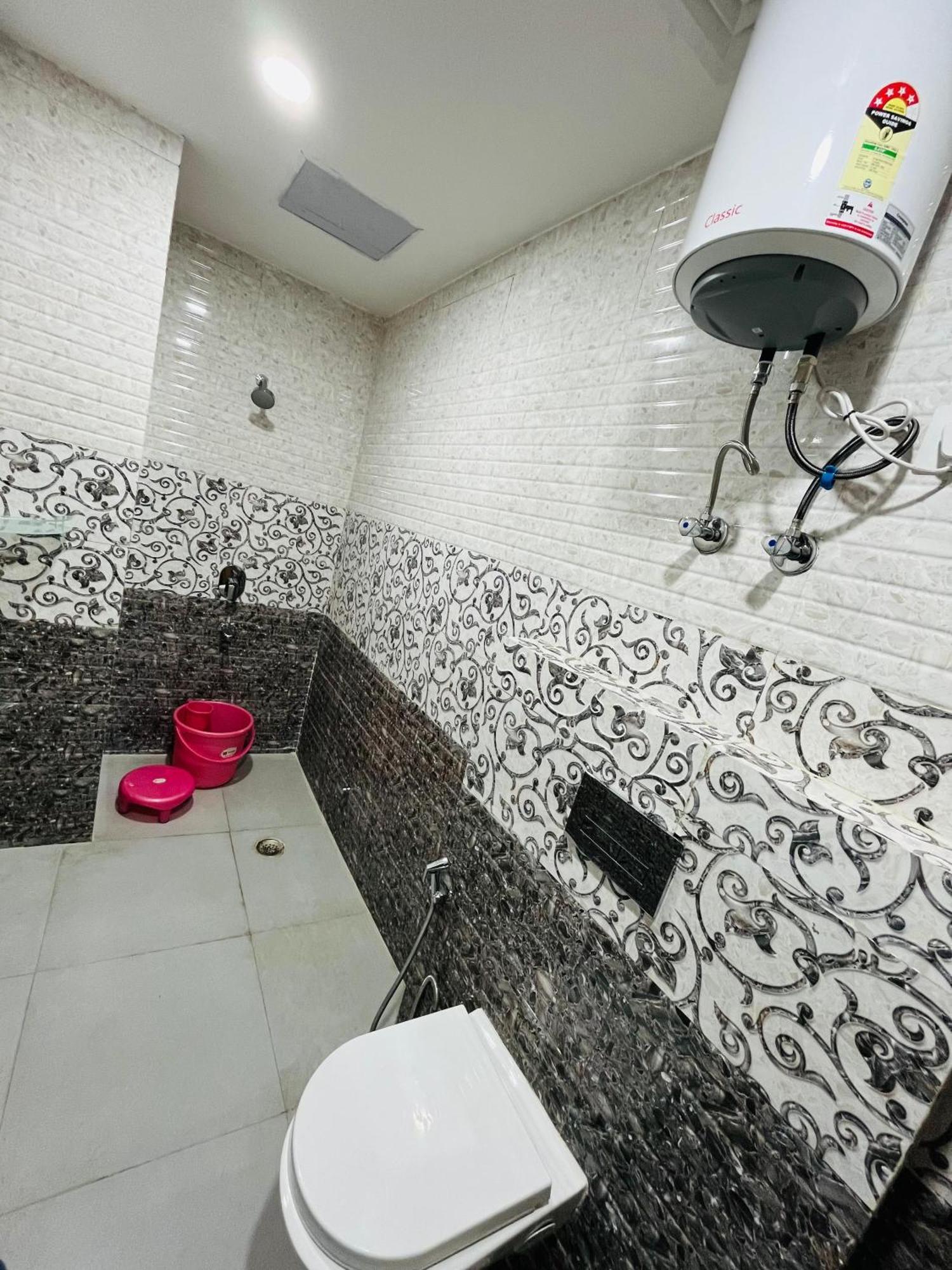 Townhouse Happy Habitat Guest House Greater Noida Buitenkant foto